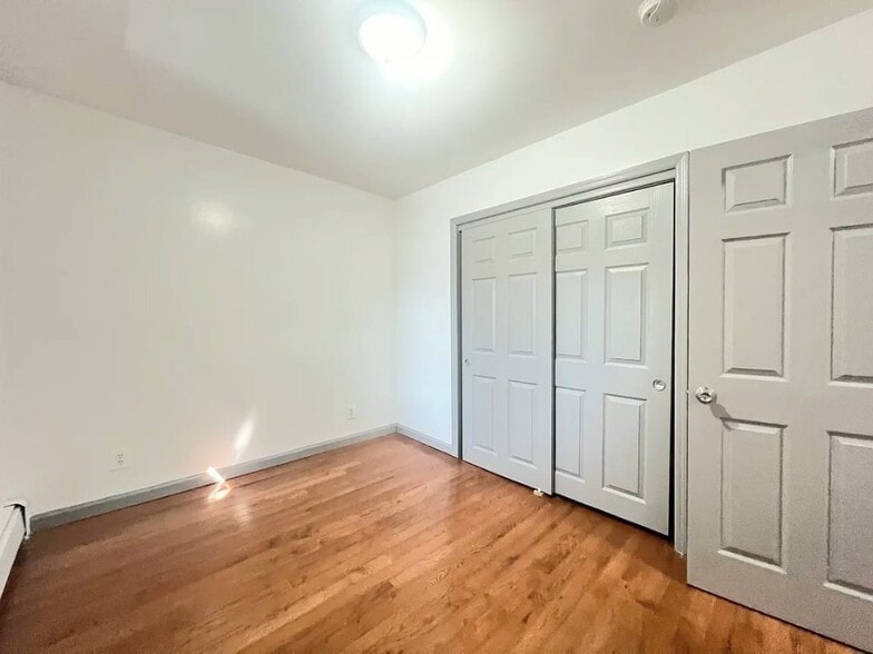 Building Photo - 47 Fleming Ave