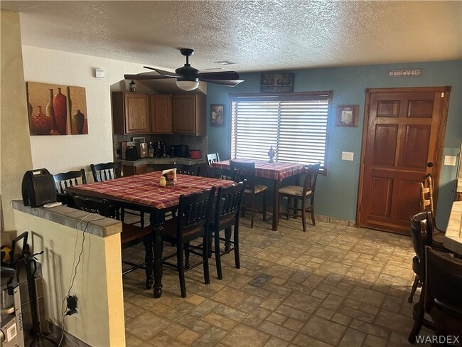 Building Photo - 7098 Kaiser Dr