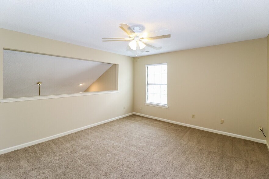 Building Photo - 1611 Oaken Bucket Dr