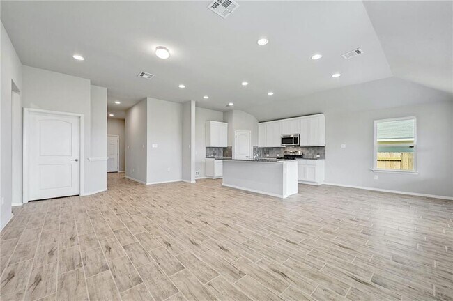 Building Photo - 224 Rollingwood Dr