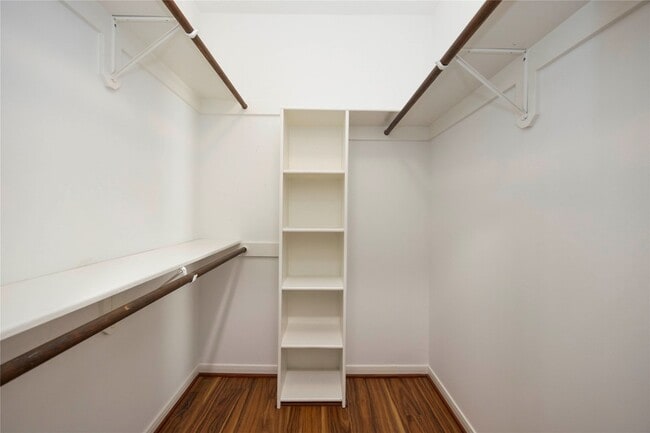 Building Photo - 5511 Green Timbers Dr