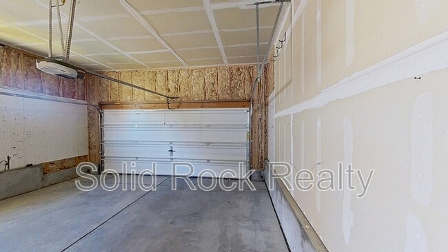 Building Photo - 6818 Whitebark Ln
