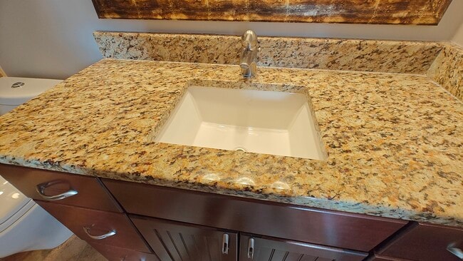 Building Photo - 1644 Orchard Ave