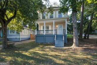 Building Photo - 1331 Memorial Dr SE