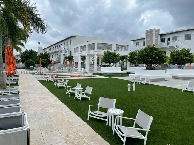 Building Photo - 6453 NW 102nd Path