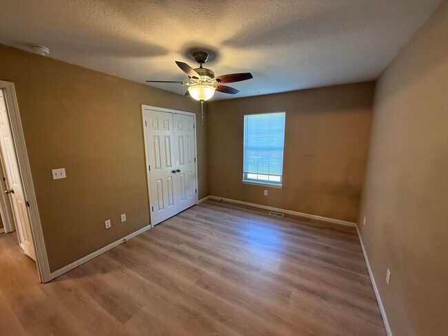 Building Photo - 3922 Snowy Owl Dr