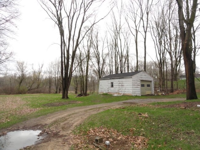Building Photo - 1128 Napoleon Rd