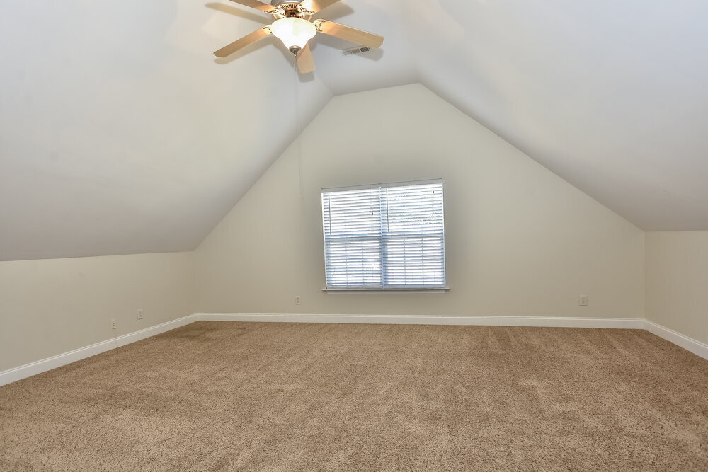 Building Photo - 1565 Bridgecrest Dr