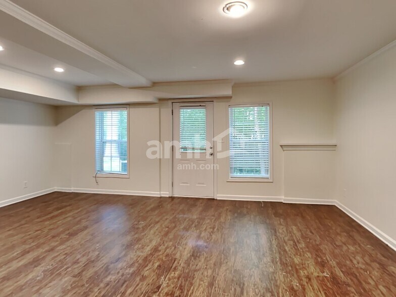 Building Photo - 2485 Chandler Grove Dr