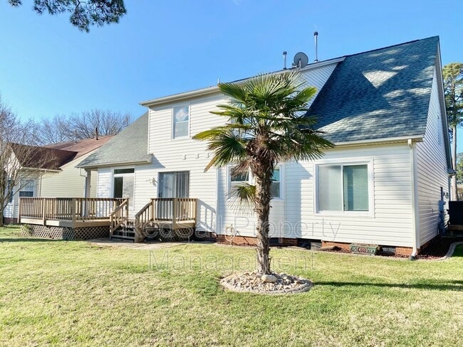 Building Photo - 6 Pine Lake Ct