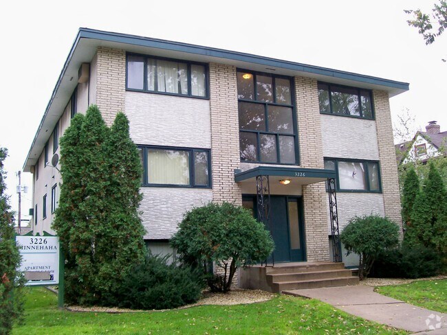 Building Photo - 3226 Minnehaha Ave