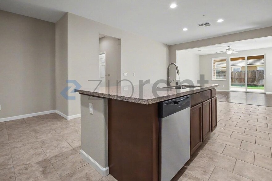 Building Photo - 3730 Iskenderun Ave