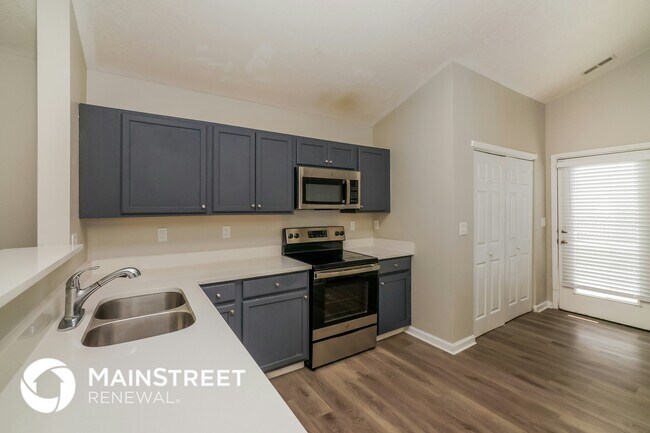 Building Photo - 5817 Bannon Crossings Dr