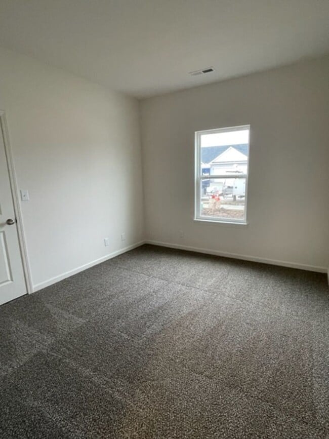 Building Photo - Avalon Bluff...3 Bedroom 2 Bath House