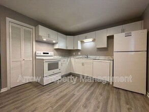 Building Photo - 1027 A St