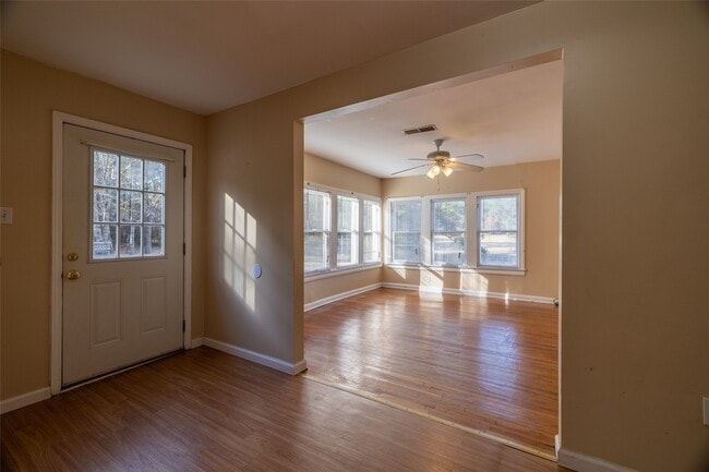 Building Photo - 2407 County Rd 2235