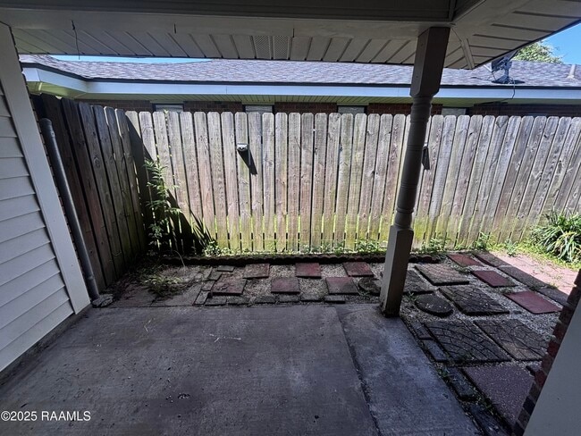 Building Photo - 106 Doubloon Dr