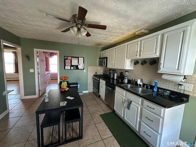 Building Photo - 7 Allen St