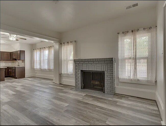 Building Photo - 1500 Watt St