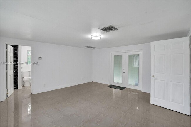 Building Photo - 12525 SW 104th St