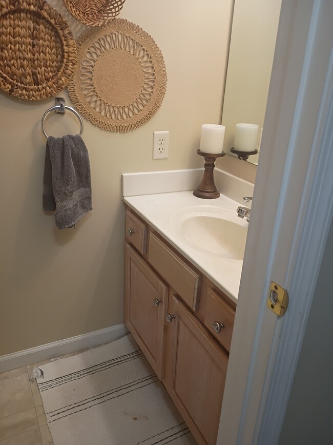 Building Photo - 428 Indian Rock Cir