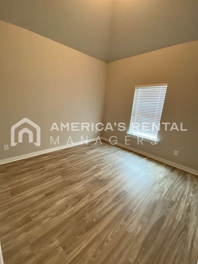 Building Photo - DEPOSIT PENDING! Home for Rent in Jasper, AL... Available to View!!!