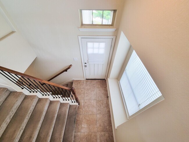 Building Photo - 12111 San Luca St