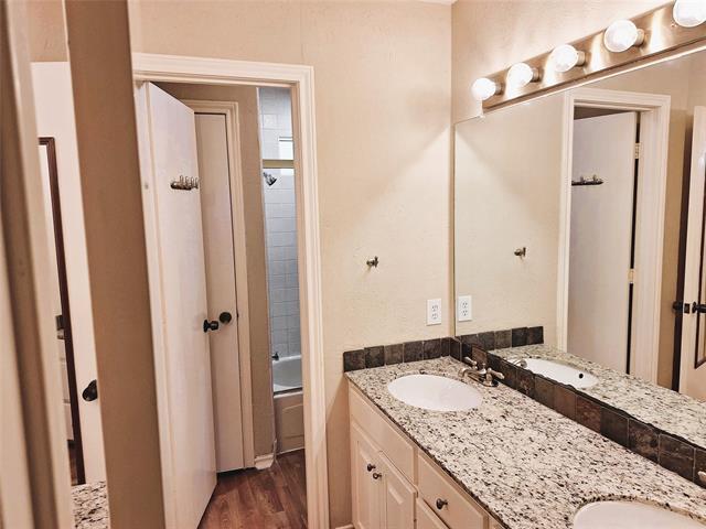 Building Photo - 2108 Scarlet Oak Dr