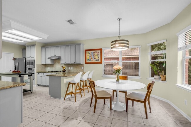Building Photo - 119 N Westwinds Cir