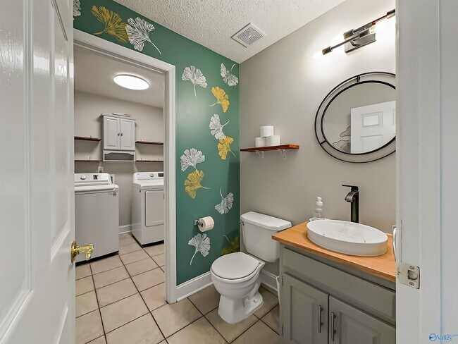 Building Photo - 93 Manor House Dr