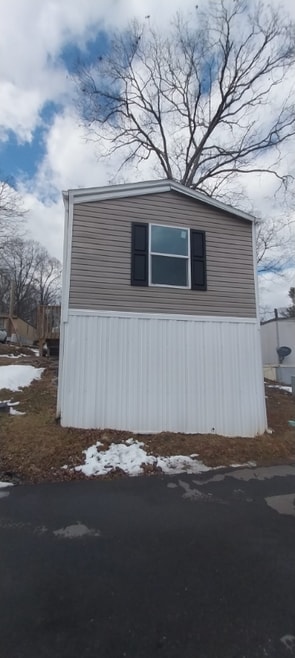 Building Photo - 1075 Sweeten Creek Rd