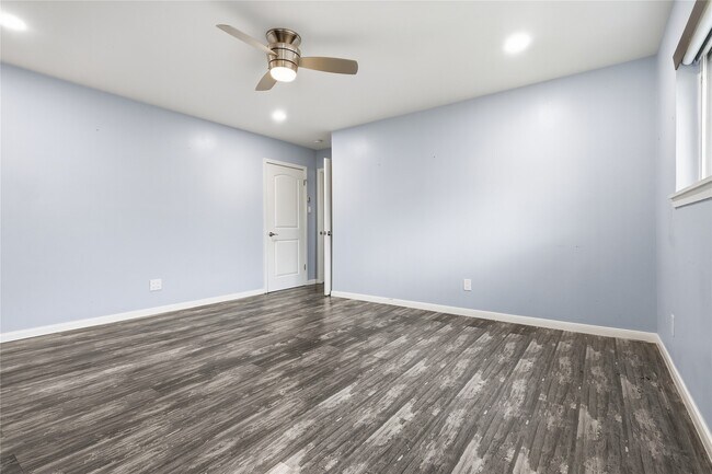 Building Photo - 5347 Rutherglenn Dr