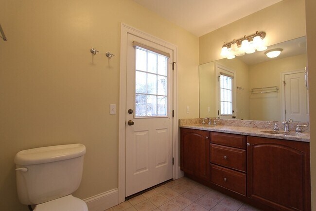 Building Photo - 49 Wyman St