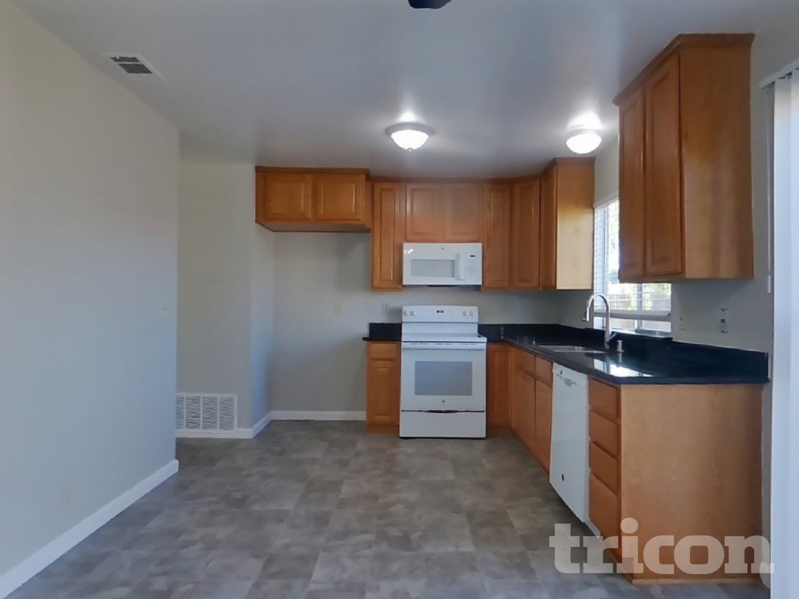 Building Photo - 816 Spoonbill Ln