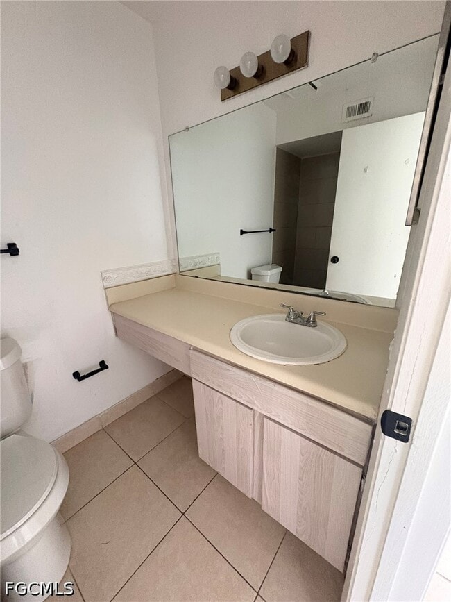 Building Photo - 2855 Winkler Ave