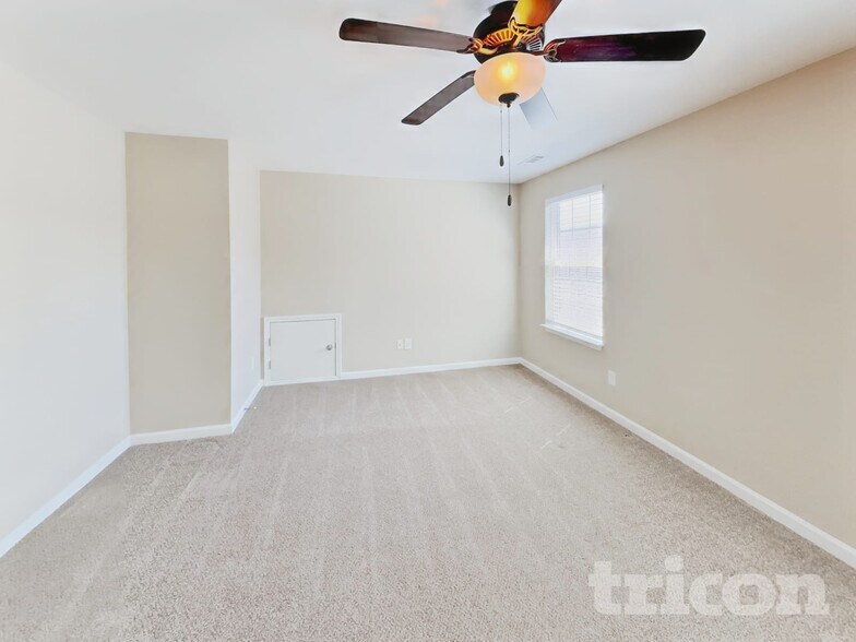 Building Photo - 1080 Paddock Park Cir