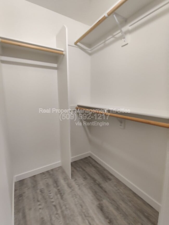 Building Photo - 6944 Hardrock Ct