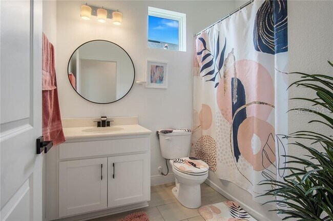 Building Photo - 18863 Rawson St