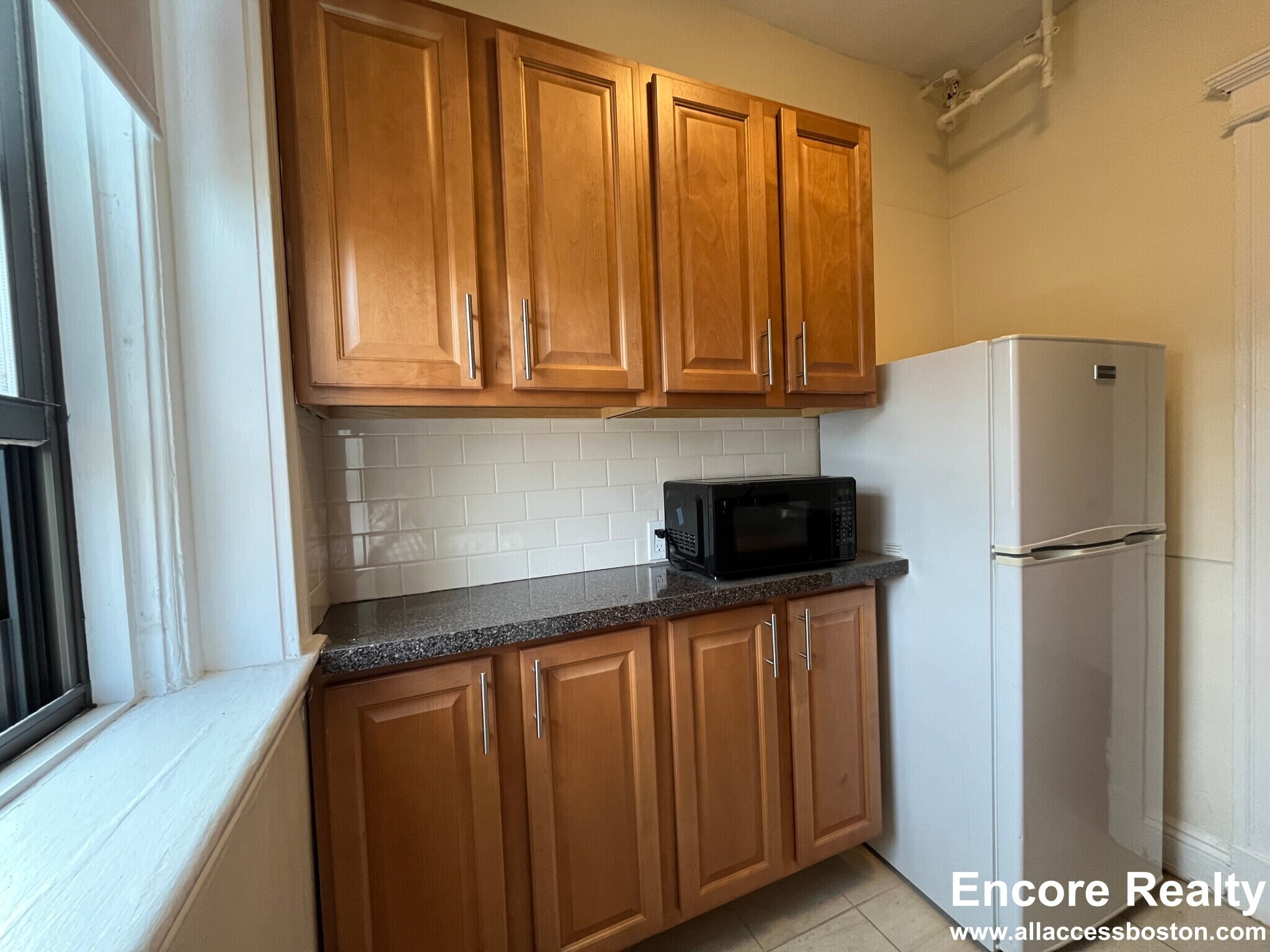 Building Photo - 1144 Commonwealth Ave