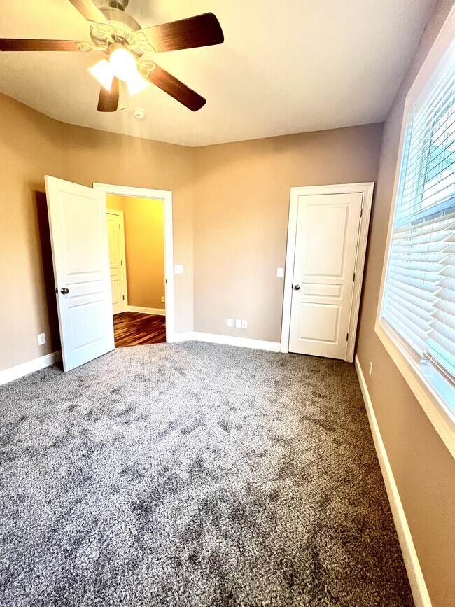 Building Photo - 1127 Percheron Dr NW