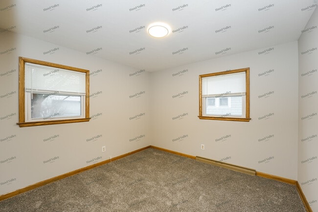 Building Photo - 37 W Ralston Ave