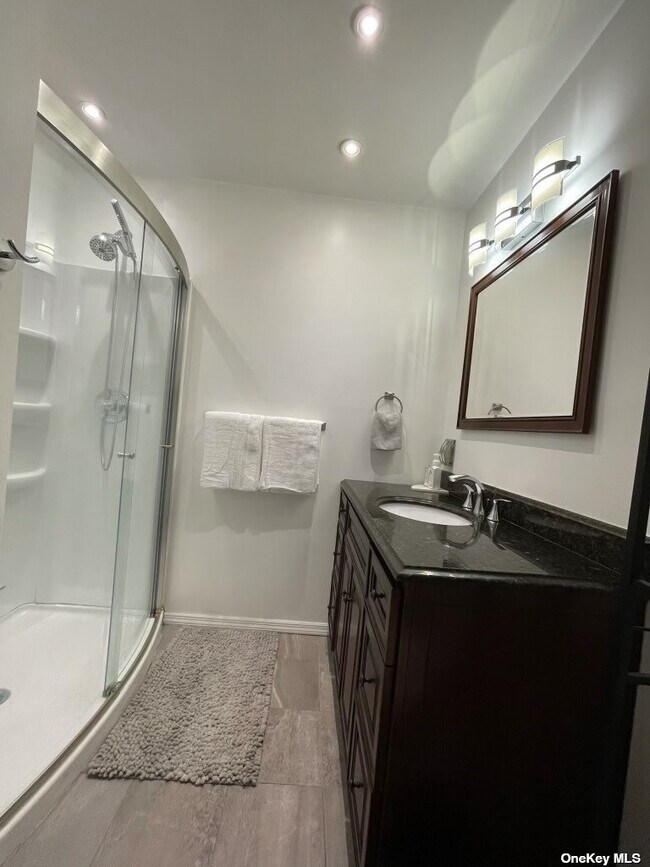 Building Photo - 208 Fairview Cir