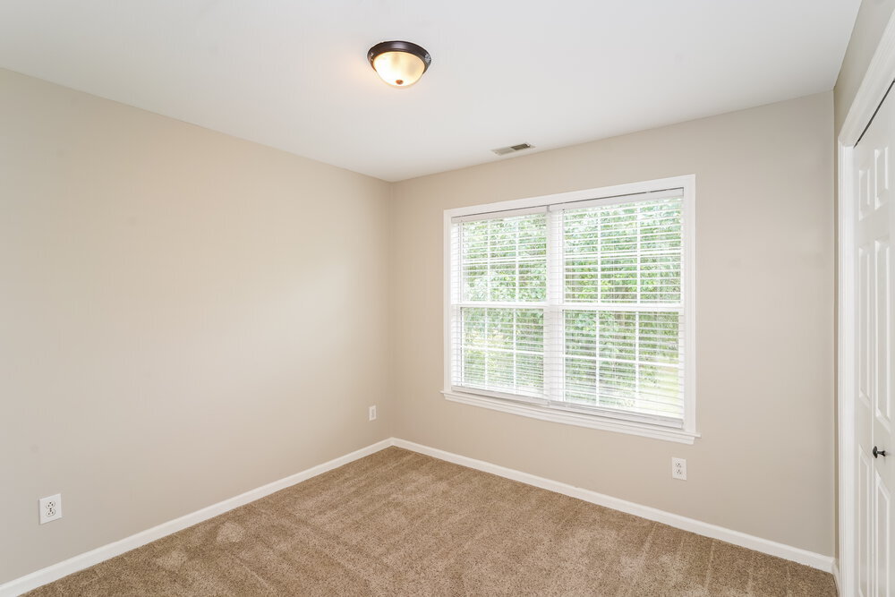 Building Photo - 2817 Sutherland Dr