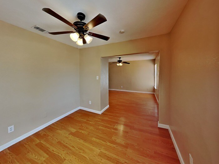 Building Photo - 1386 Southridge Dr