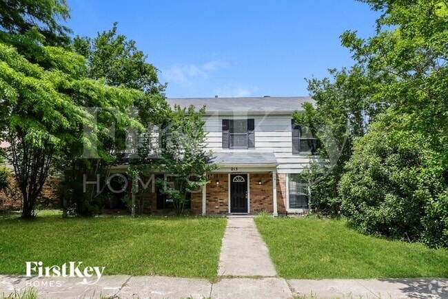 Building Photo - 213 Ripplewood Dr