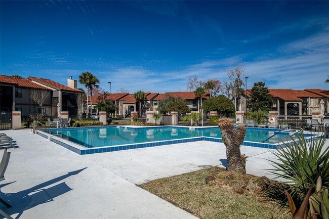 Building Photo - 2411 Gallery View Dr