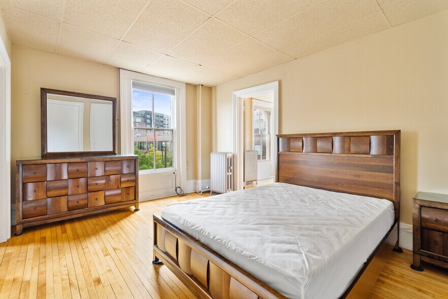 Large bedrooms facing eastern morning light - 102 N Tioga St