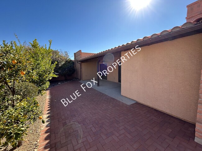 Building Photo - 6601 E Vía Cedri