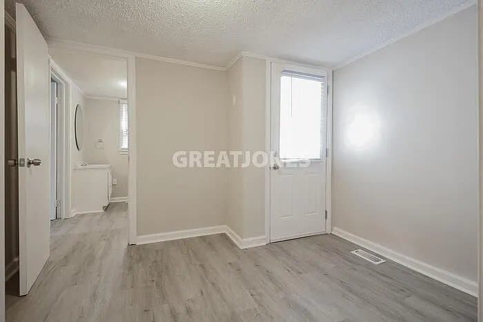 Building Photo - 109 Laurel St