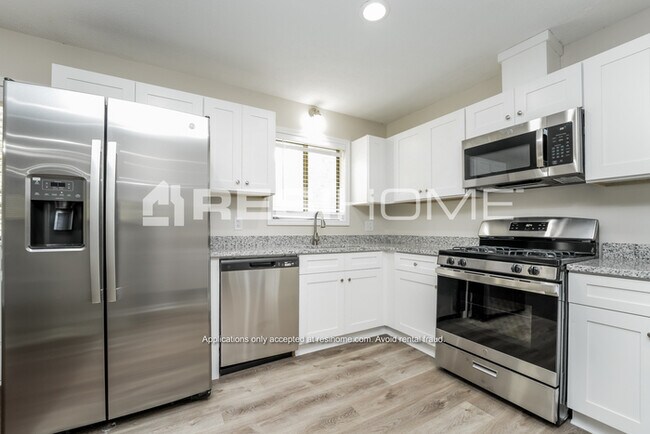 Building Photo - 1763 Stag Dr NW